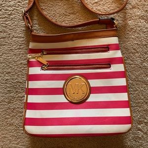NOT FOR SALE: Faux Michael Kors crossbody purse